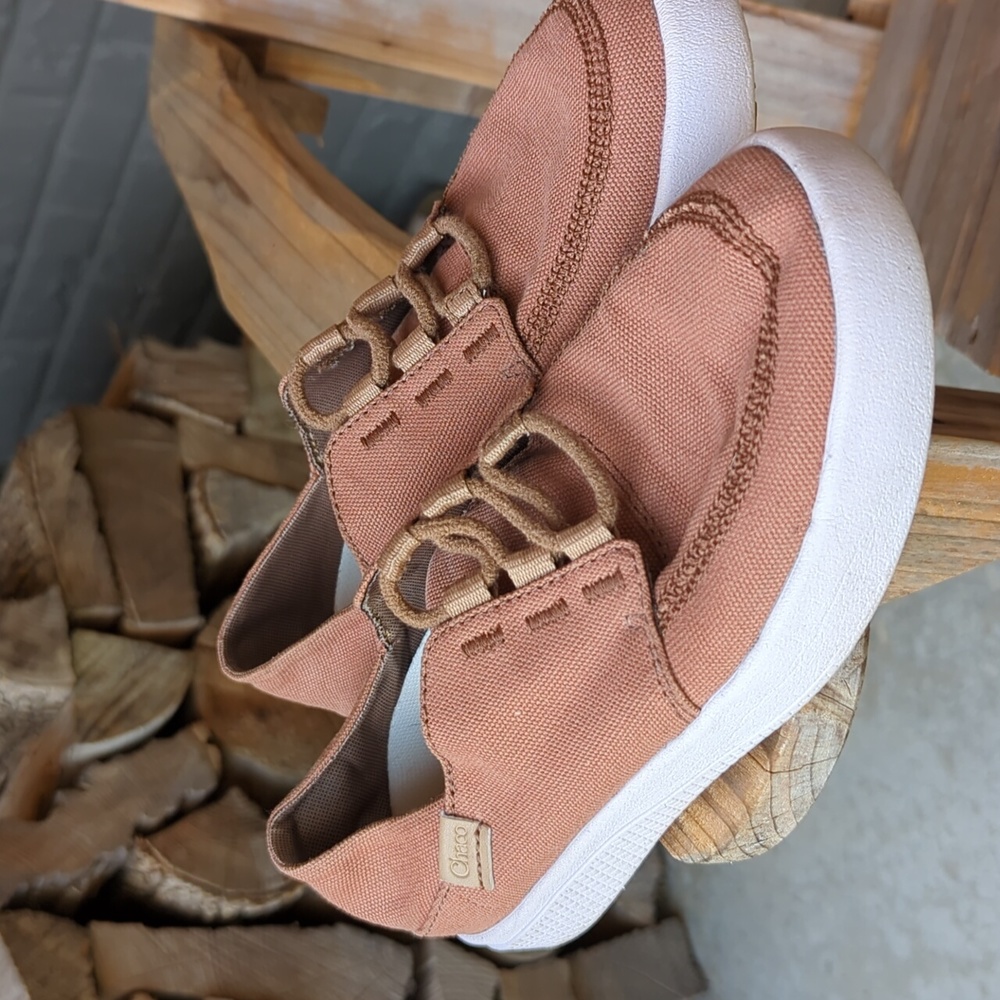 Chaco canvas slip on boat shoes, women's size 7, clay color